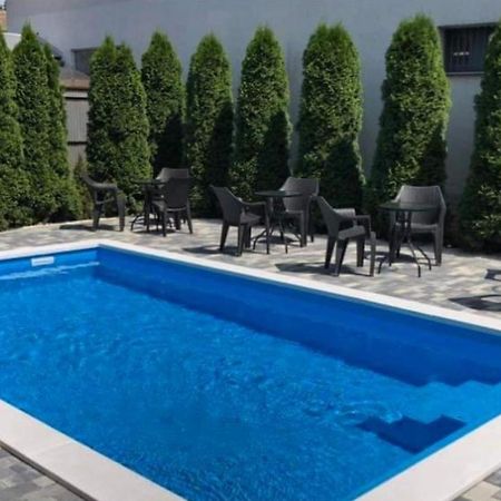 Hotel Brill Oroshaza Ngoại thất bức ảnh
