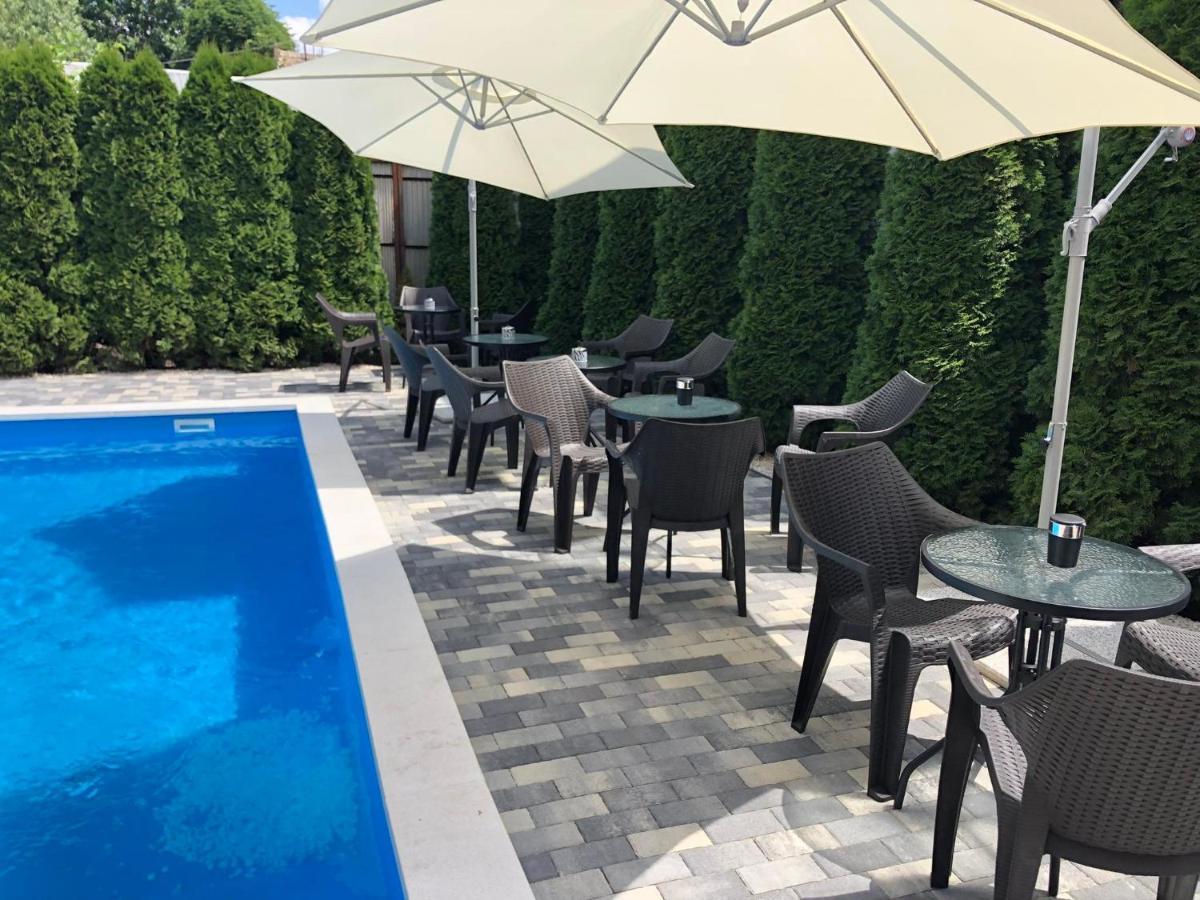 Hotel Brill Oroshaza Ngoại thất bức ảnh