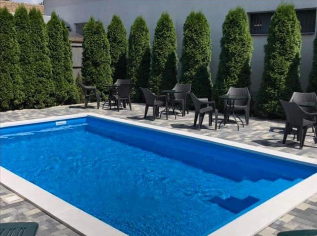 Hotel Brill Oroshaza Ngoại thất bức ảnh