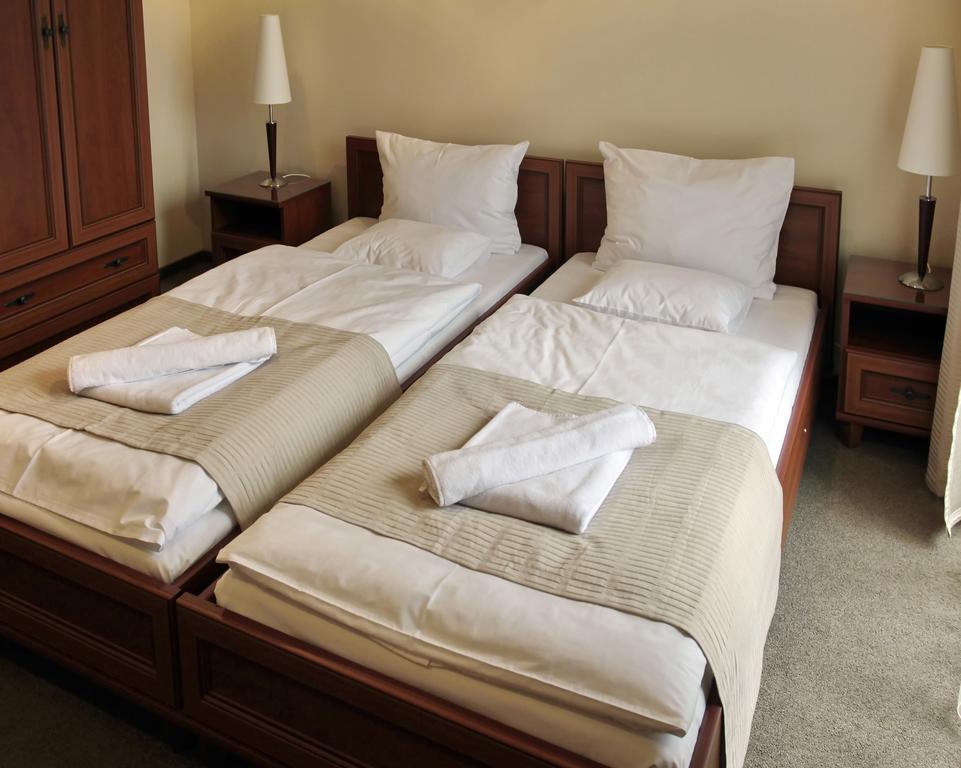 Hotel Brill Oroshaza Phòng bức ảnh